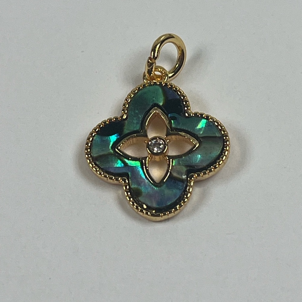 18 K Plated Abalone CZ Floral Clover Charm Pendant - Picture 3 of 8